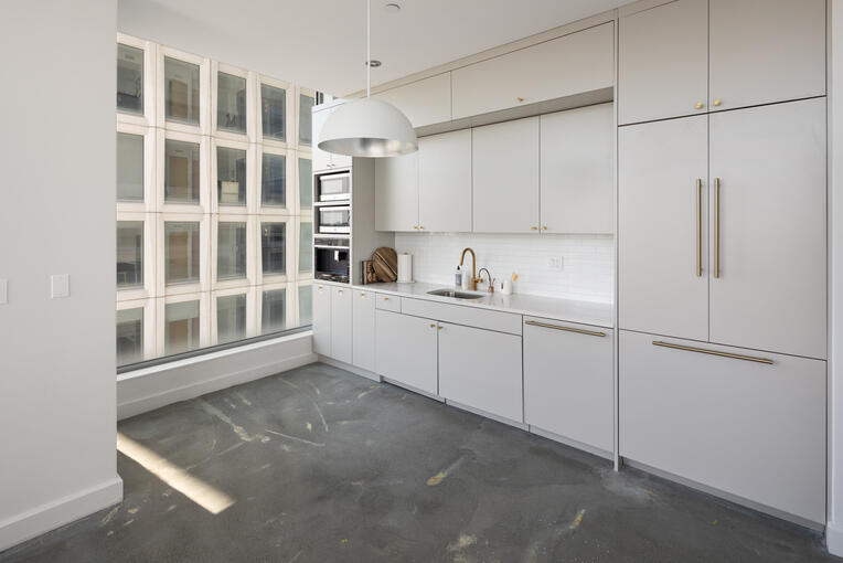 10 Grand St Fl 19 Brooklyn