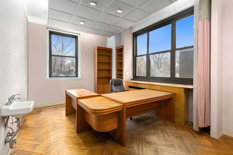 262 Central Park W Ste 1E Upper W Side New York